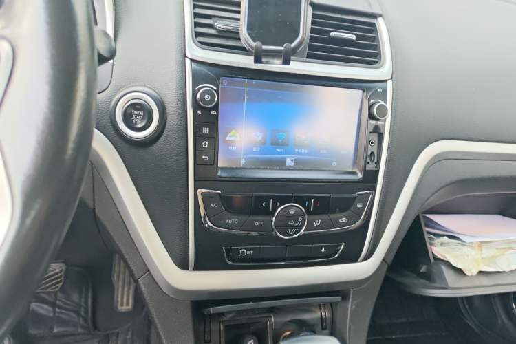 Used Geely Auto Emgrand 2015 Sedan 1.5L CVT Upward Version Audio And AC Panel