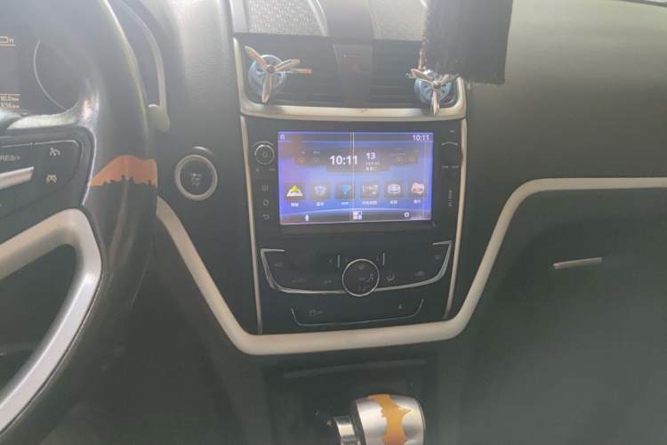 Used Geely Auto Emgrand 2015 Sedan 1.5L CVT Upward Version Audio And AC Panel