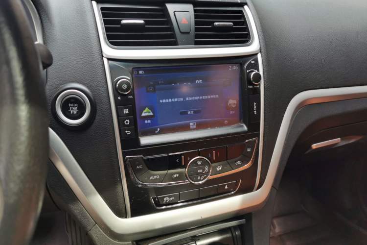 Used Geely Auto Emgrand 2015 Hatchback RS 1.5L CVT Upward Edition Audio And AC Panel
