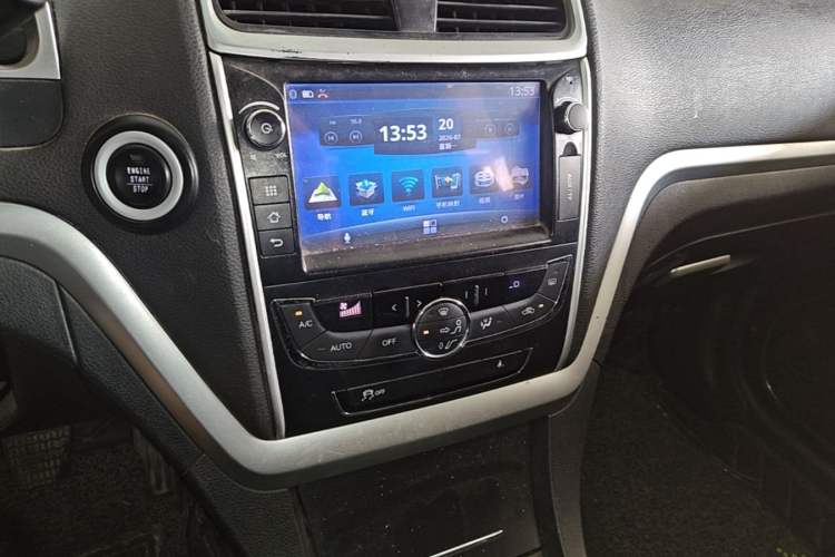 Used Geely Auto Emgrand 2015 Sedan 1.5L Manual - Top Trim Level Audio And AC Panel