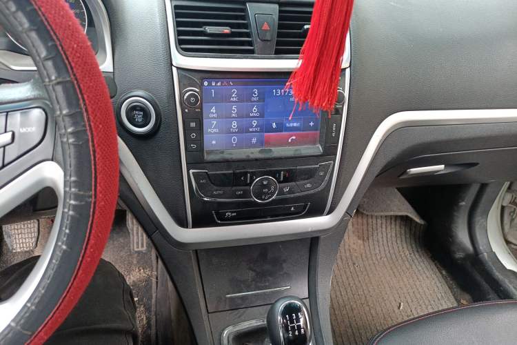 Used Geely Auto Emgrand 2015 Sedan 1.5L Manual - Top Trim Level Audio And AC Panel