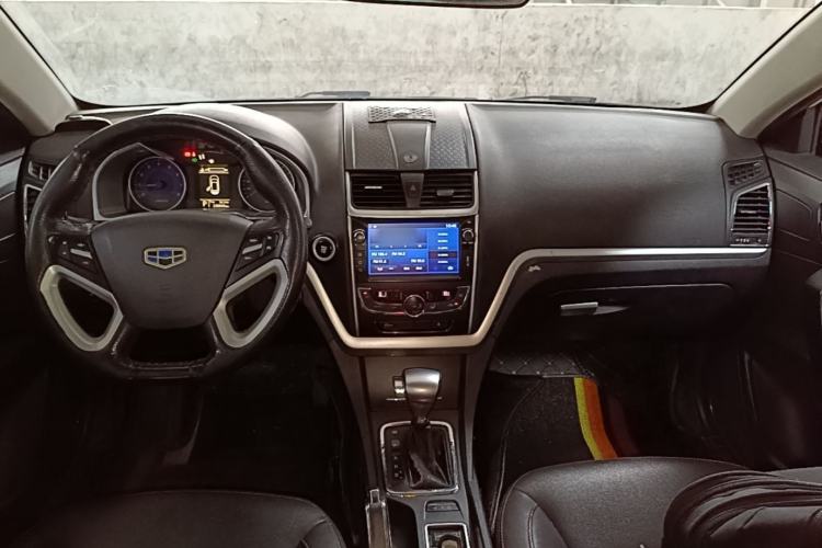 Used Geely Auto Emgrand 2015 Sedan 1.5L CVT Upward Version Center Console