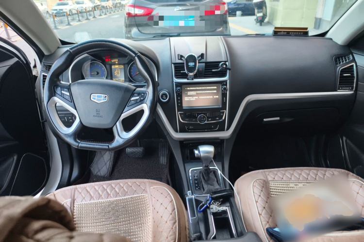 Used Geely Auto Emgrand 2015 Sedan 1.5L CVT Upward Version Center Console