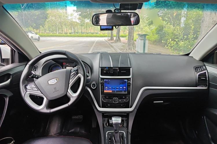 Used Geely Auto Emgrand 2015 Sedan 1.5L CVT Upward Version Center Console