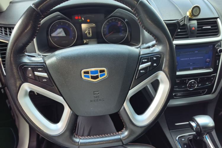 Used Geely Auto Emgrand 2015 Sedan 1.5L CVT Upward Version Center Console