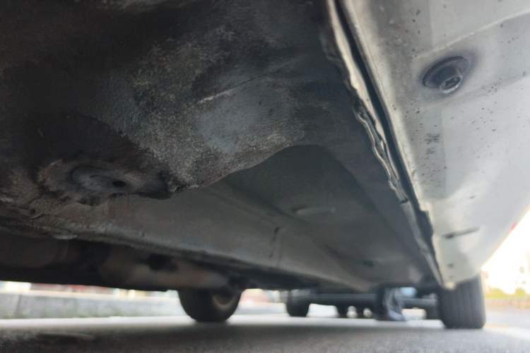 Used Geely Auto Emgrand 2015 Sedan 1.5L CVT Upward Version Chassis Front Left