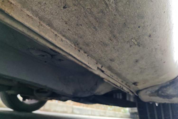 Used Geely Auto Emgrand 2015 Sedan 1.5L Manual - Top Trim Level Chassis Front Right