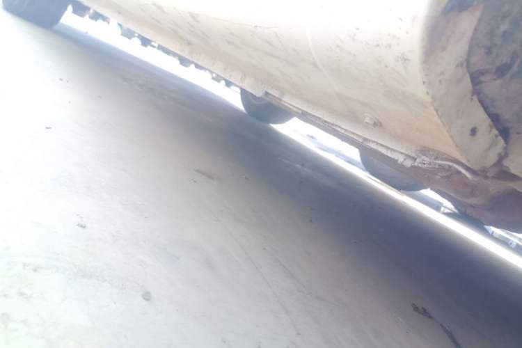 Used Geely Auto Emgrand 2015 Sedan 1.5L Manual - Top Trim Level Chassis Front Right