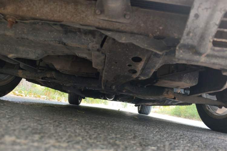 Used Geely Auto Emgrand 2015 Sedan 1.3T CVT Upward Edition Chassis Front