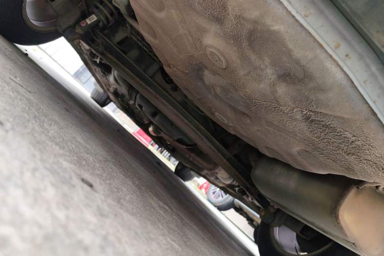 Used Geely Auto Emgrand 2015 Sedan 1.3T CVT Upward Edition Chassis Rear