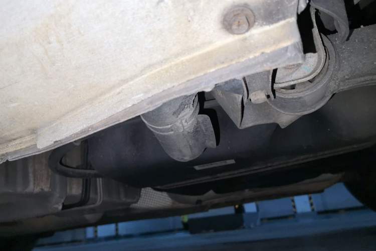 Used Geely Auto Emgrand 2015 Sedan 1.3T CVT Upward Edition Chassis Rear Left