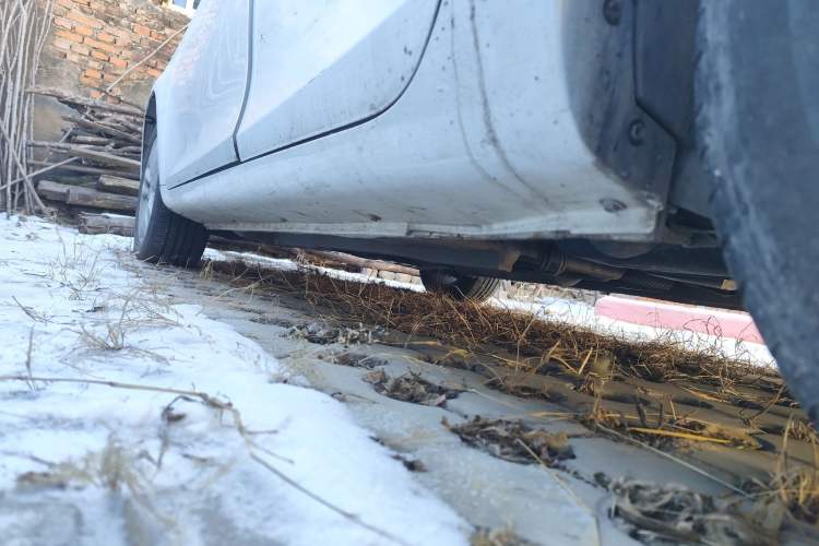 Used Geely Auto Emgrand 2015 Sedan 1.5L Manual - Top Trim Level Chassis Rear Left