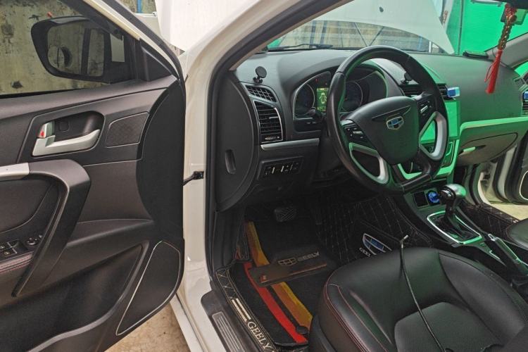 Used Geely Auto Emgrand 2015 Sedan 1.5L CVT Upward Version Driver Seat