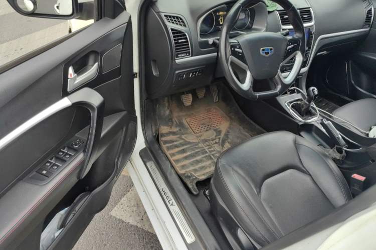 Used Geely Auto Emgrand 2015 Sedan 1.3T Manual Upward Edition Driver Seat
