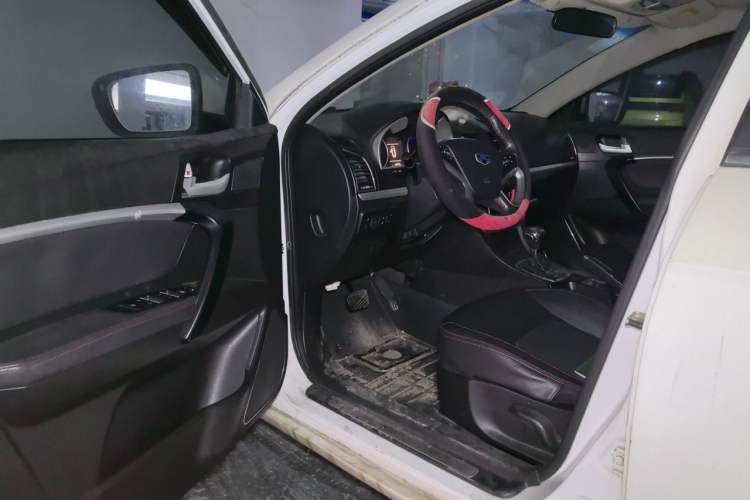 Used Geely Auto Emgrand 2015 Sedan 1.3T CVT Upward Edition Driver Seat