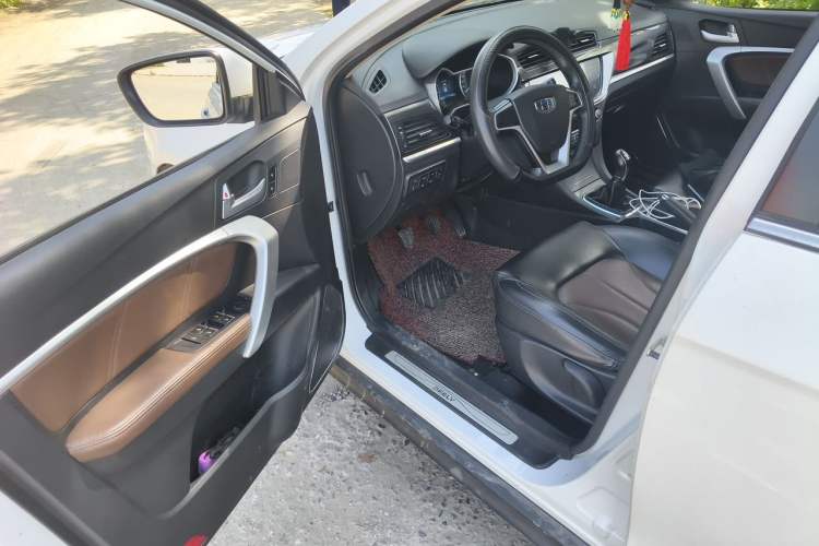 Used Geely Auto Emgrand 2015 Hatchback RS 1.5L Manual - Top Trim Level Driver Seat