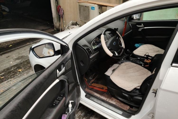 Used Geely Auto Emgrand 2015 Sedan 1.5L Manual - Top Trim Level Driver Seat
