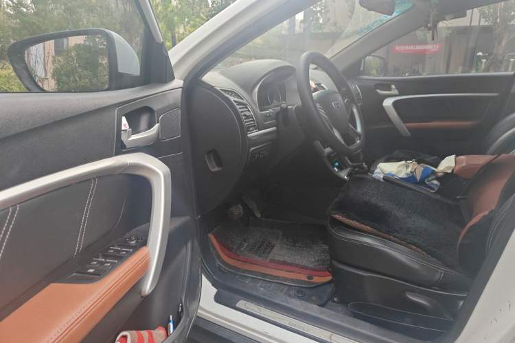 Used Geely Auto Emgrand 2015 Hatchback RS 1.5L CVT Upward Edition Driver Seat