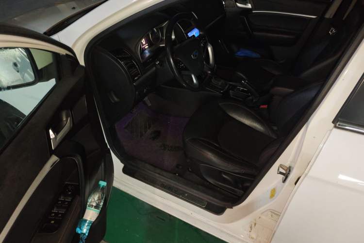 Used Geely Auto Emgrand 2015 Sedan 1.5L CVT Upward Version Driver Seat