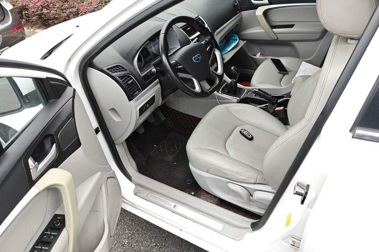 Used Geely Auto Emgrand 2015 Sedan 1.5L Manual - Top Trim Level Driver Seat