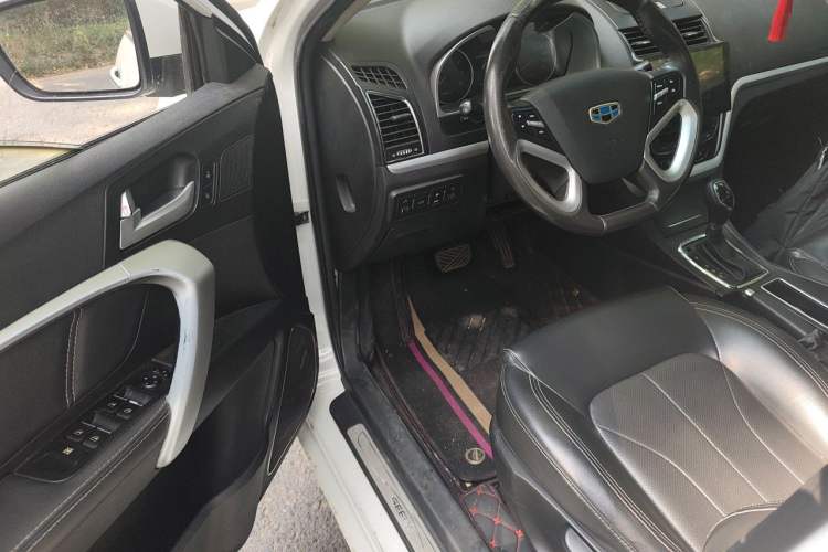 Used Geely Auto Emgrand 2015 Sedan 1.3T CVT Upward Edition Driver Seat