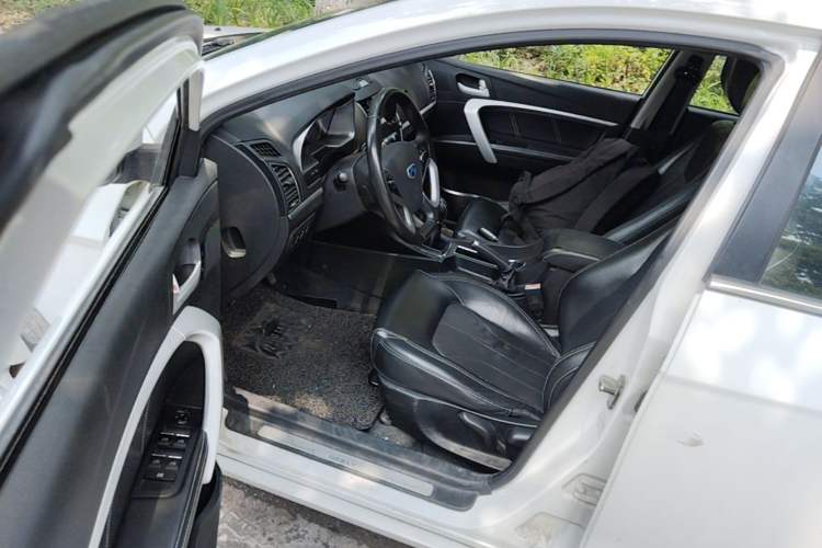 Used Geely Auto Emgrand 2015 Sedan 1.5L Manual - Top Trim Level Driver Seat
