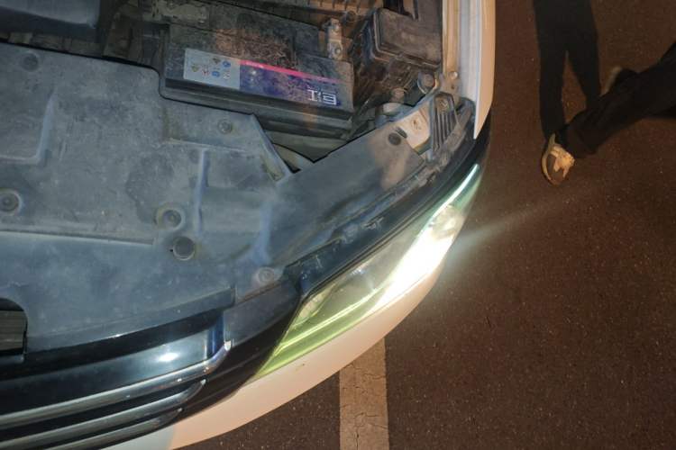 Used Geely Auto Emgrand 2015 Hatchback RS 1.3T CVT Top-Tier Version Engine Bay Left
