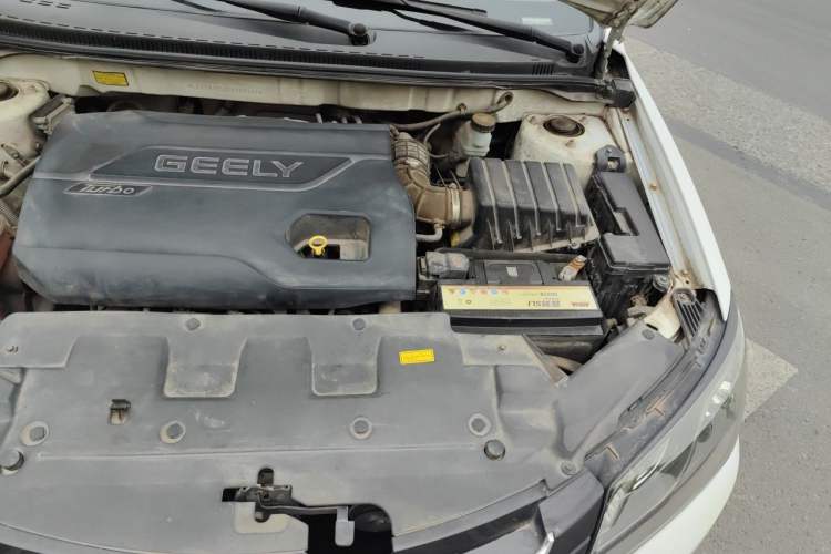 Used Geely Auto Emgrand 2015 Sedan 1.3T Manual Upward Edition Engine Bay Left