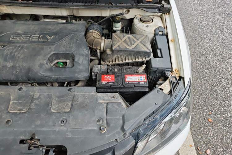 Used Geely Auto Emgrand 2015 Hatchback RS 1.3T CVT Top-Tier Version Engine Bay Left