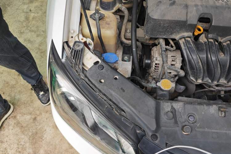 Used Geely Auto Emgrand 2015 Sedan 1.5L CVT Upward Version Engine Bay Right