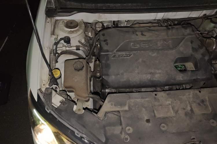 Used Geely Auto Emgrand 2015 Sedan 1.3T CVT Upward Edition Engine Bay Right