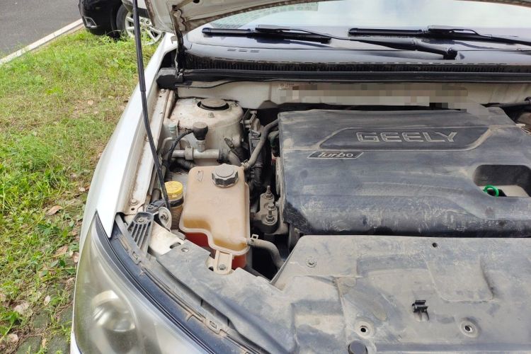 Used Geely Auto Emgrand 2015 Hatchback RS 1.3T CVT Top-Tier Version Engine Bay Right