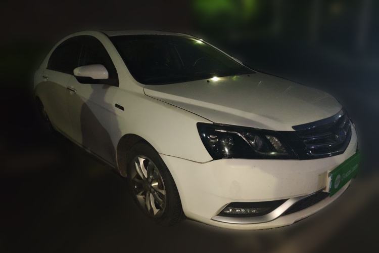 Used Geely Auto Emgrand 2015 Sedan 1.3T CVT Upward Edition Front Right 45 Deg