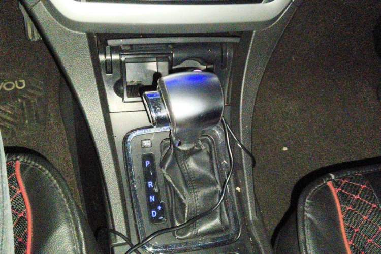 Used Geely Auto Emgrand 2015 Sedan 1.5L CVT Upward Version Gear Lever