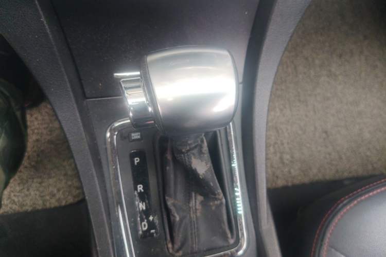 Used Geely Auto Emgrand 2015 Sedan 1.5L CVT Upward Version Gear Lever
