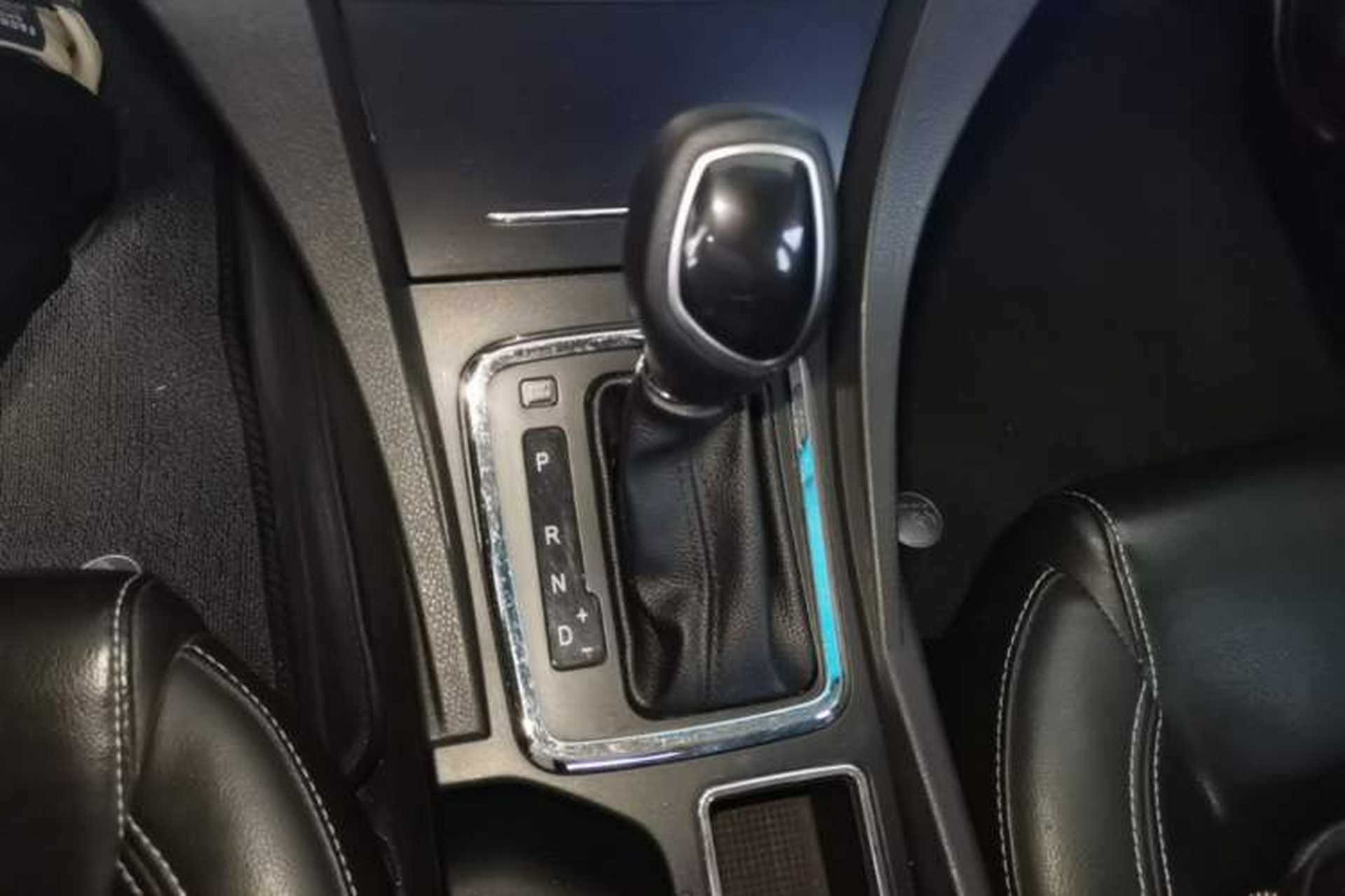 Used Geely Auto Emgrand 2015 Sedan 1.5L CVT Upward Version Gear Lever