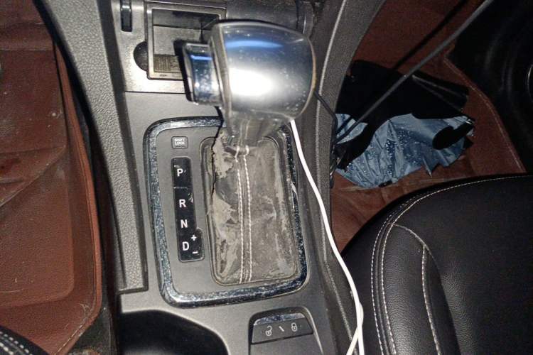 Used Geely Auto Emgrand 2015 Hatchback RS 1.5L CVT Upward Edition Gear Lever