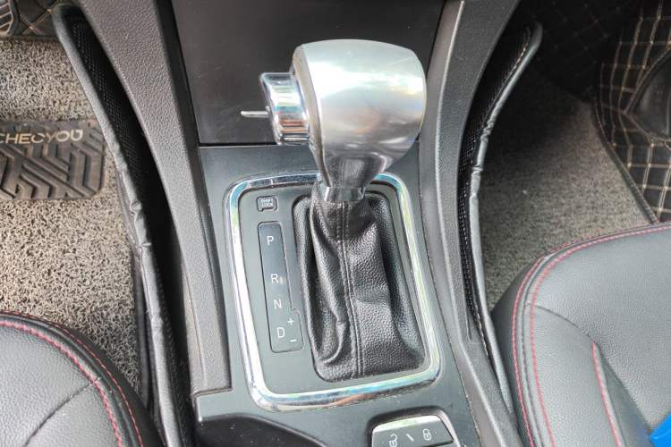 Used Geely Auto Emgrand 2015 Sedan 1.5L CVT Upward Version Gear Lever