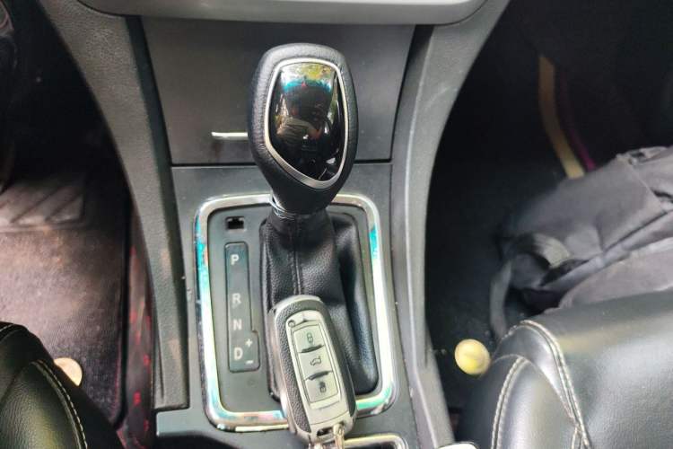 Used Geely Auto Emgrand 2015 Sedan 1.3T CVT Upward Edition Gear Lever