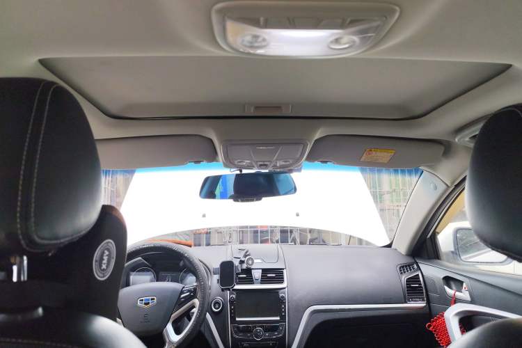 Used Geely Auto Emgrand 2015 Sedan 1.3T CVT Upward Edition Headliner