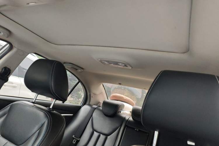 Used Geely Auto Emgrand 2015 Sedan 1.5L Manual - Top Trim Level Headliner