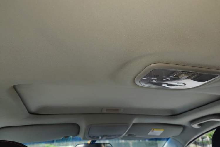 Used Geely Auto Emgrand 2015 Sedan 1.3T Manual Upward Edition Headliner
