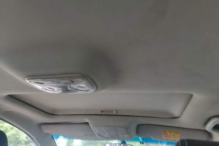 Used Geely Auto Emgrand 2015 Sedan 1.5L Manual - Top Trim Level Headliner