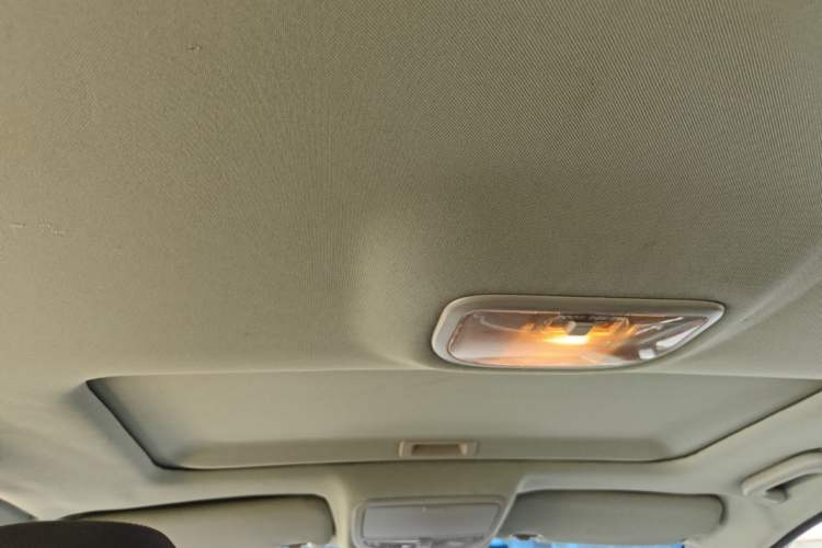 Used Geely Auto Emgrand 2015 Sedan 1.5L CVT Upward Version Headliner