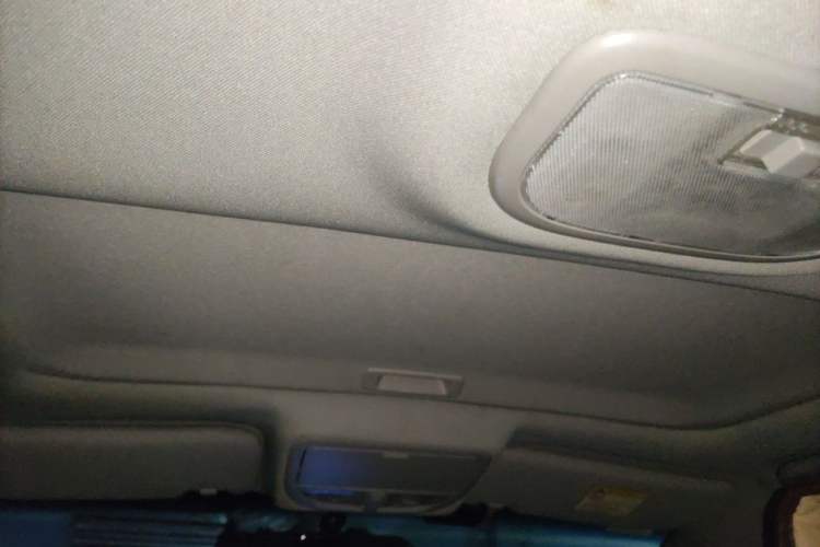 Used Geely Auto Emgrand 2015 Sedan 1.5L CVT Upward Version Headliner