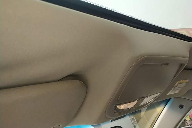 Used Geely Auto Emgrand 2015 Sedan 1.5L Manual - Top Trim Level Headliner