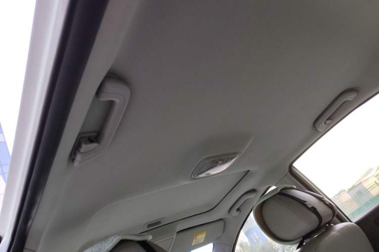 Used Geely Auto Emgrand 2015 Sedan 1.5L Manual - Top Trim Level Headliner