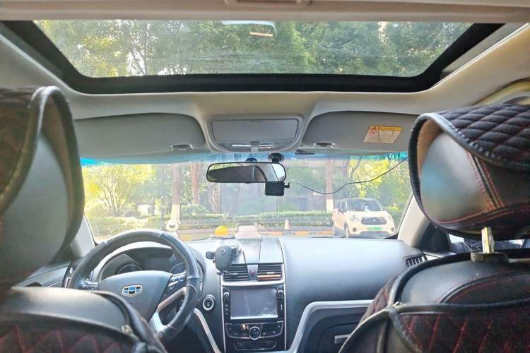 Used Geely Auto Emgrand 2015 Sedan 1.5L Manual - Top Trim Level Headliner