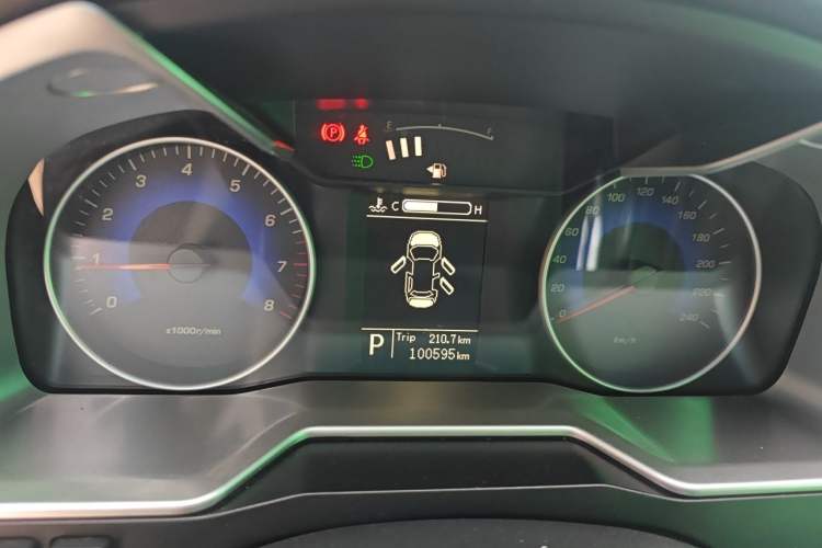 Used Geely Auto Emgrand 2015 Sedan 1.5L CVT Upward Version Instrument Cluster