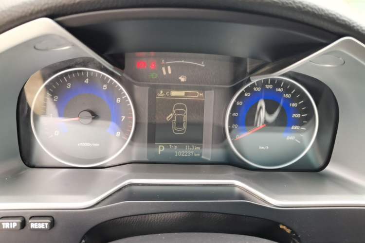Used Geely Auto Emgrand 2015 Sedan 1.5L CVT Upward Version Instrument Cluster